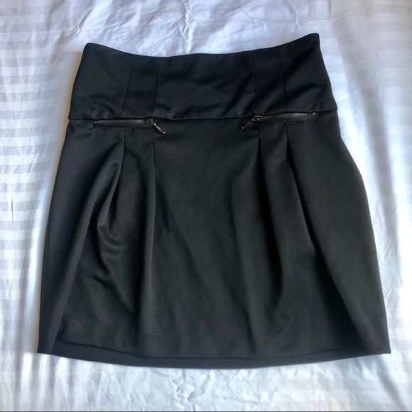 ZARA Short Skirt - Picture 1 of 4